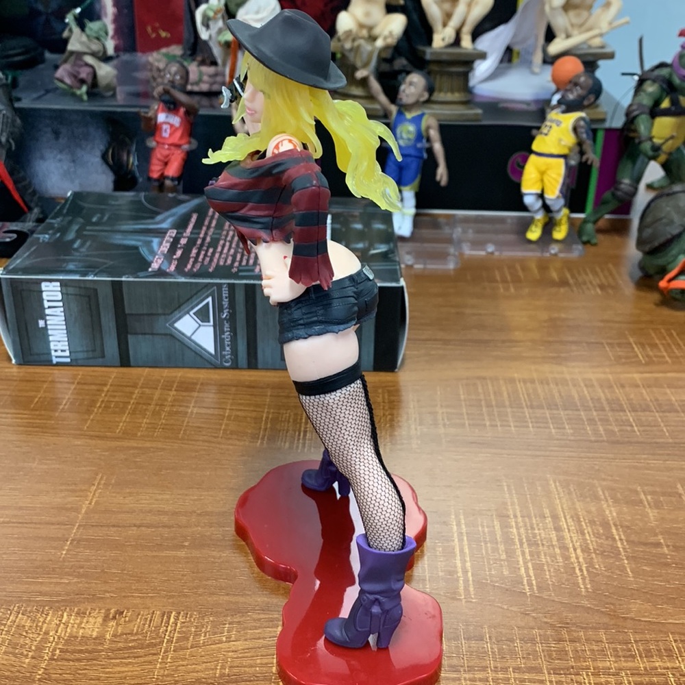 Toy - Picture 3 of 3